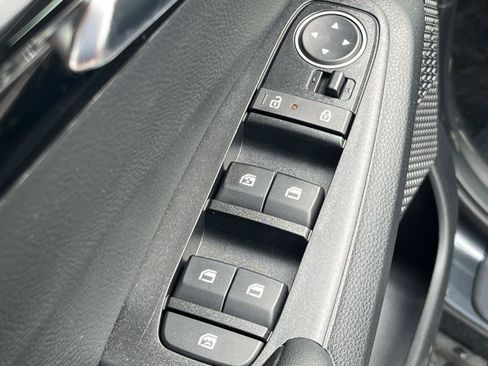 New 2026 Kia Seltos EX FWD image 21