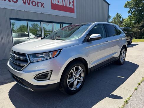 Used 2017 Ford Edge Titanium w/ Technology Package AWD/4WD image 16