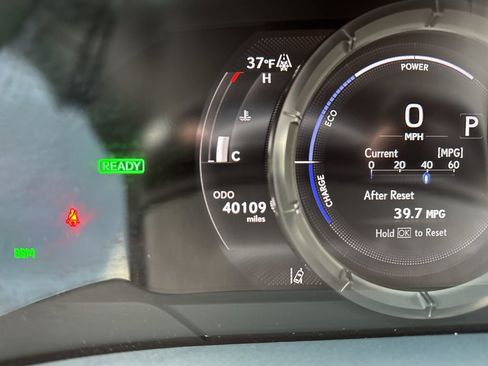 Used 2022 Lexus ES 300h F Sport image 25