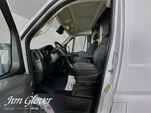 Used 2025 RAM ProMaster 2500 w/ Convenience Group image 20