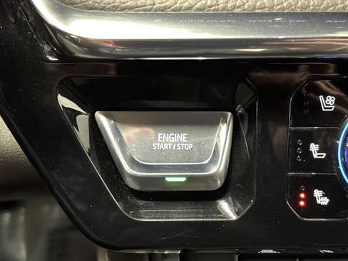 Used 2025 GMC Sierra 3500 Denali w/ Denali Reserve Package image 23