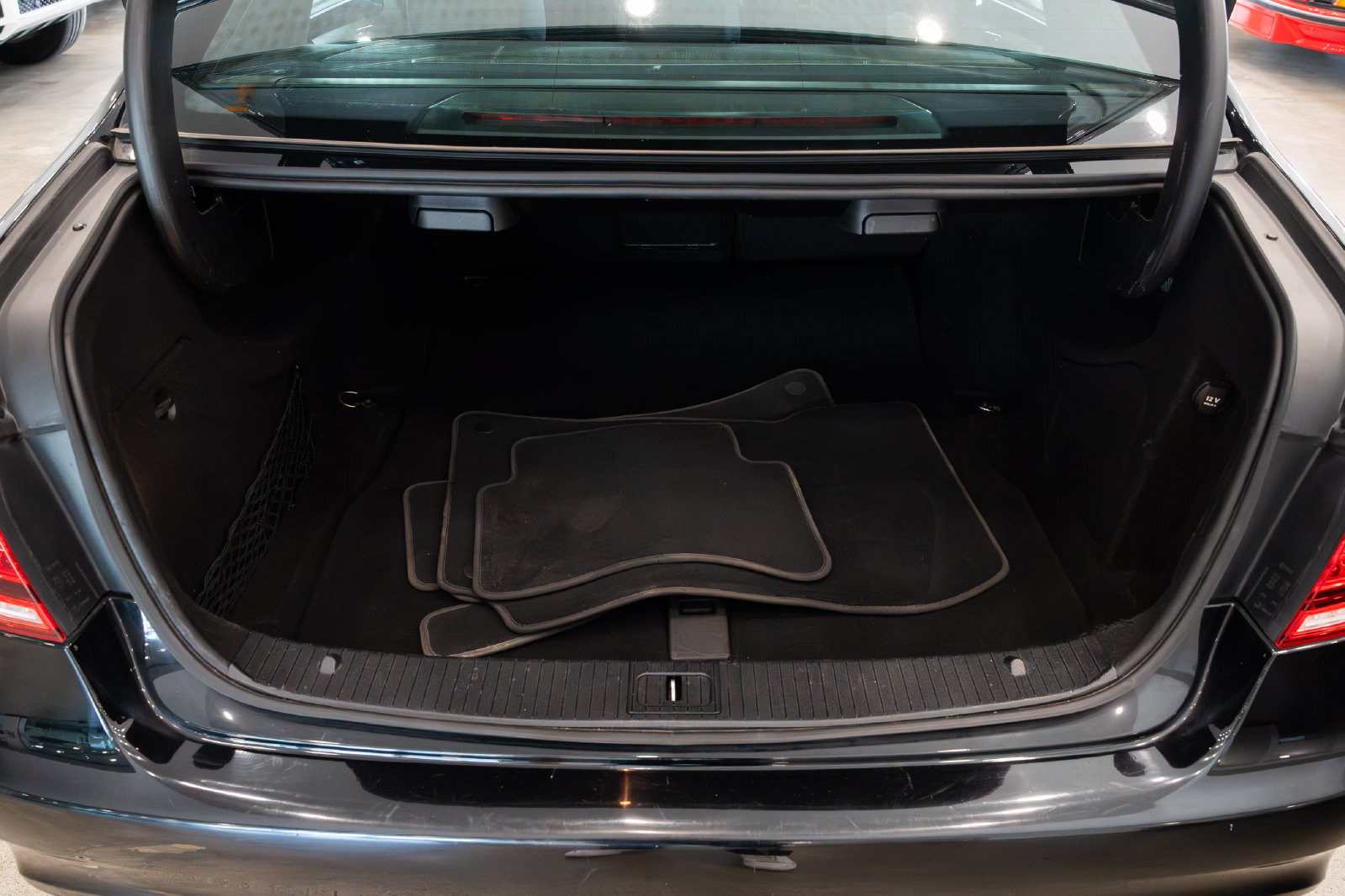 Used 2015 Mercedes-Benz E 250 BlueTEC Sedan image 8