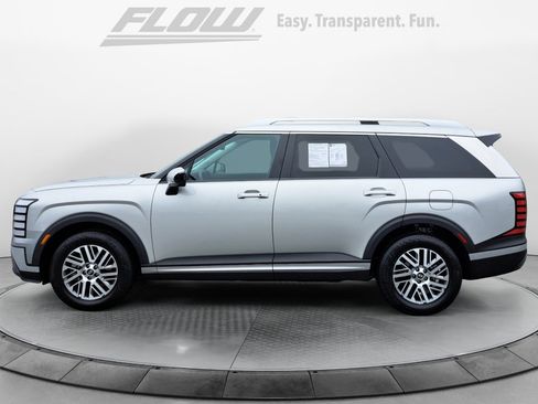Used 2026 Hyundai Palisade SEL FWD image 5