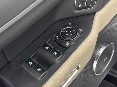 Used 2024 Ford Expedition Max Limited image 16