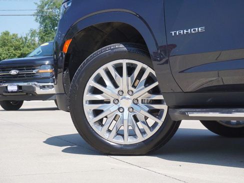 Used 2023 Chevrolet Tahoe Premier AWD/4WD image 15