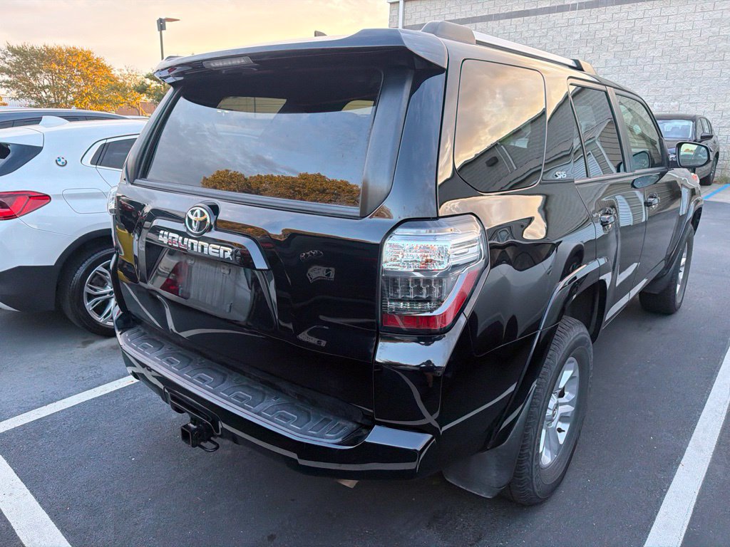 Used 2023 Toyota 4Runner SR5 AWD/4WD image 5