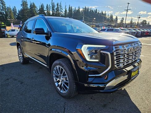 New 2026 GMC Terrain Denali w/ LPO, Black Badging Package image 7