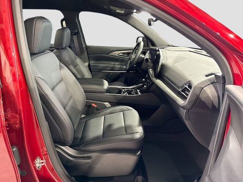 Used 2026 Chevrolet Traverse LT w/ Driver Confidence Package image 29