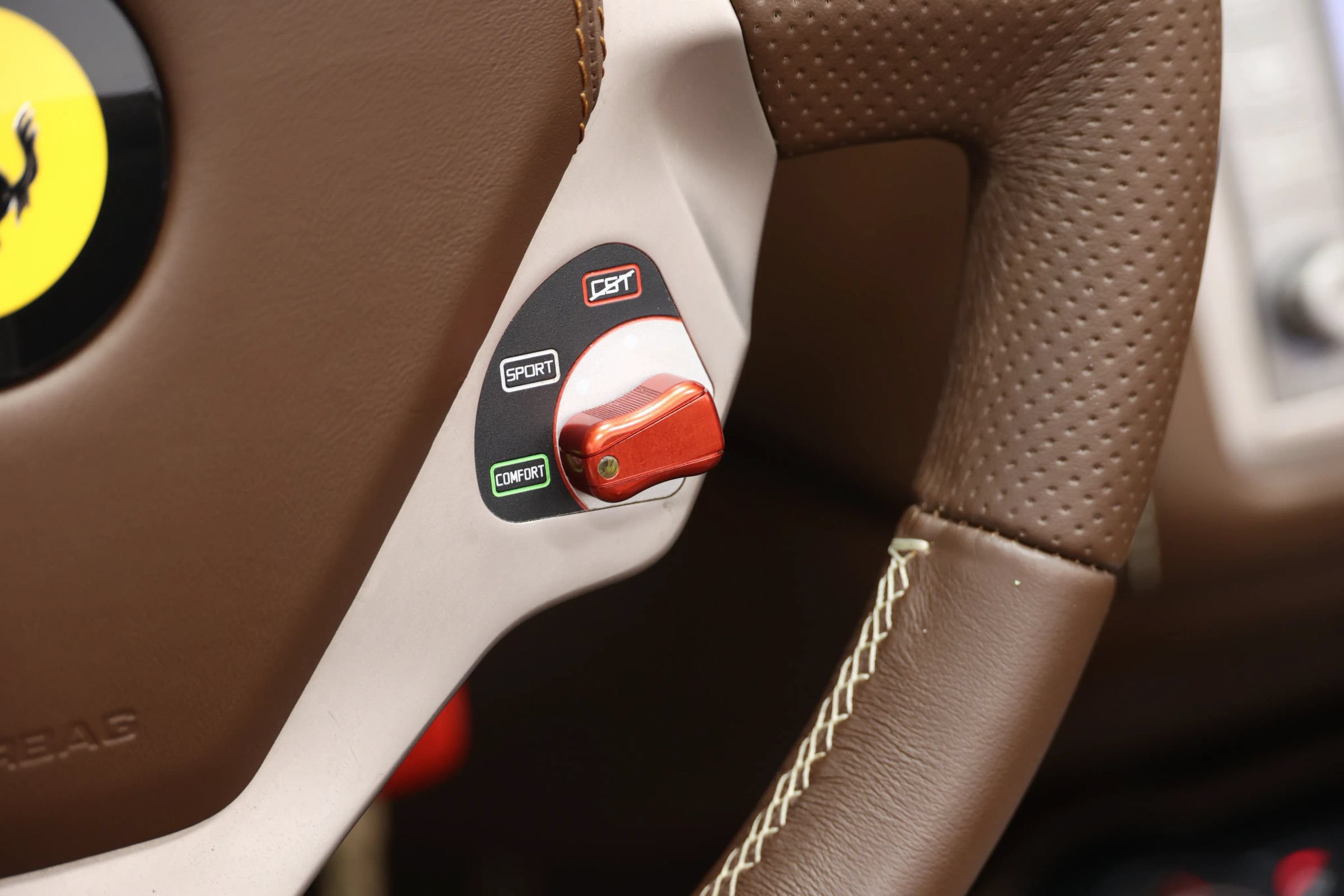 Used 2010 Ferrari California RWD image 33