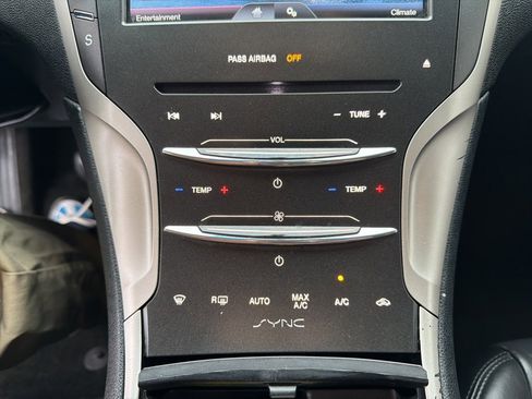 Used 2016 Lincoln MKZ Base w/ Equipment Group 200A Select image 35