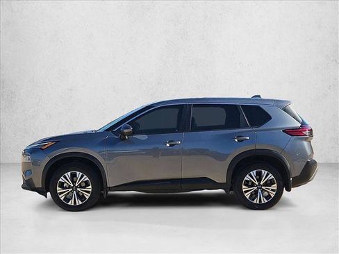 Used 2022 Nissan Rogue SV image 9