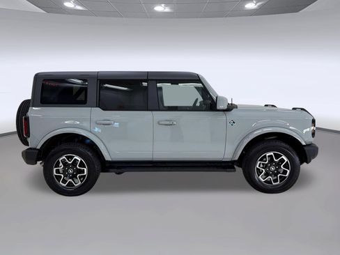 Used 2024 Ford Bronco Outer Banks AWD/4WD image 8
