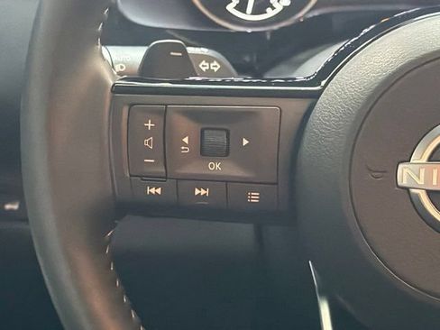 Used 2025 Nissan Pathfinder SL FWD image 21