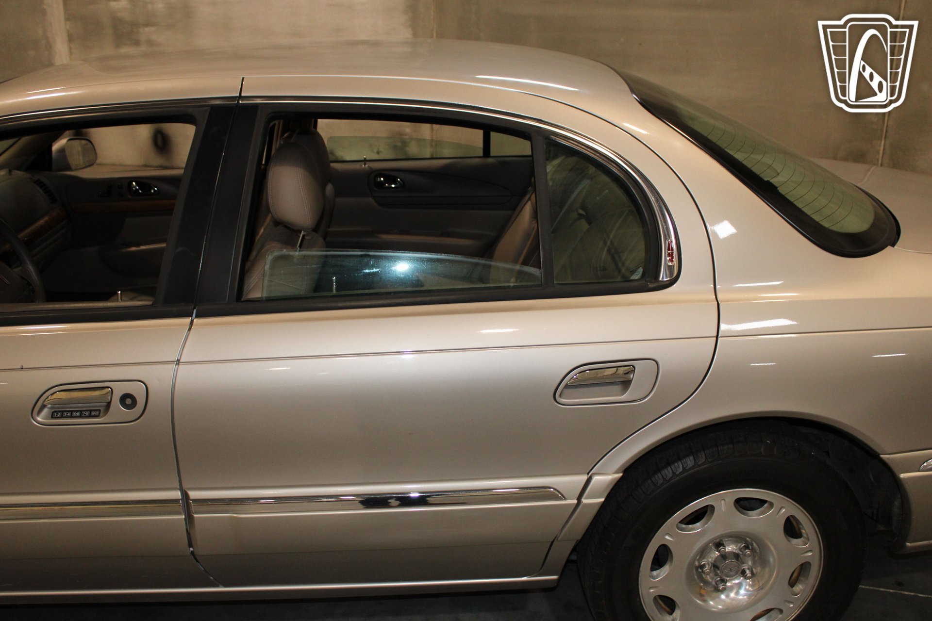Used 1999 Lincoln Continental FWD image 28