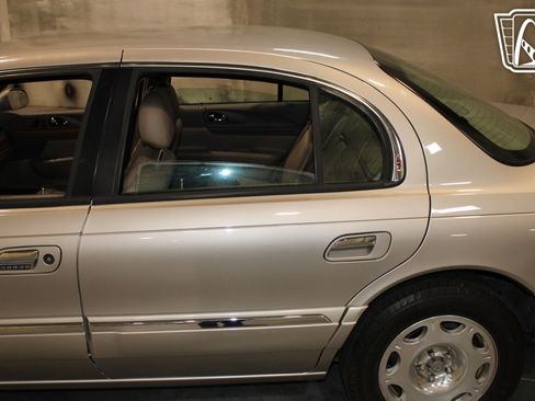 Used 1999 Lincoln Continental FWD image 28