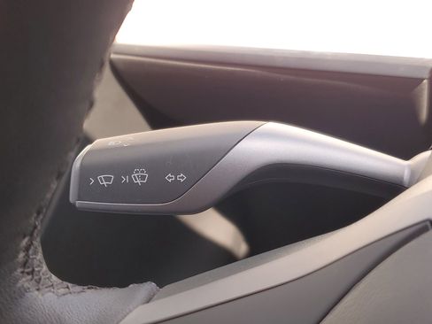 Used 2024 Tesla Model Y Long Range image 25