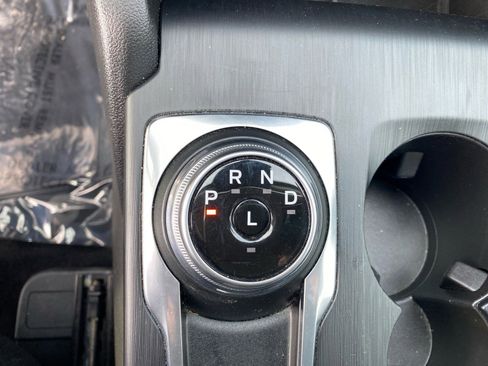 Used 2025 Ford Escape Platinum AWD/4WD image 12