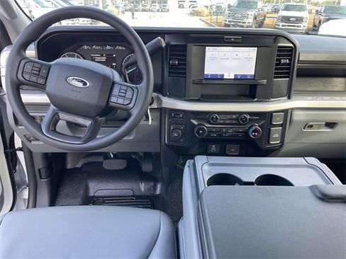 New 2026 Ford F550 4x4 Supercab Super Duty image 18