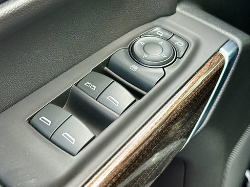 Used 2020 Chevrolet Silverado 1500 RST w/ Rally Edition AWD/4WD image 17