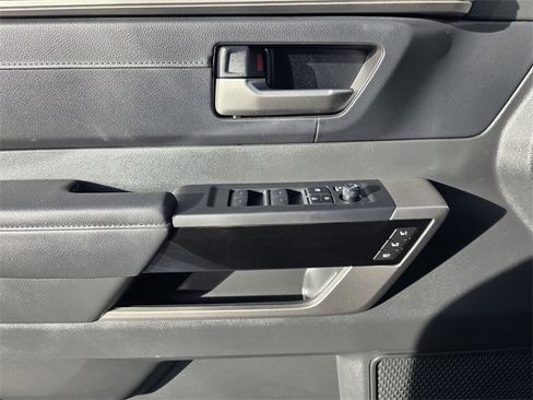 Used 2025 Toyota Tundra Limited image 18