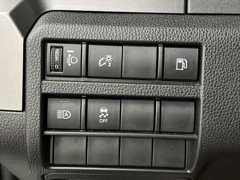 Used 2025 Toyota 4Runner SR5 AWD/4WD image 46