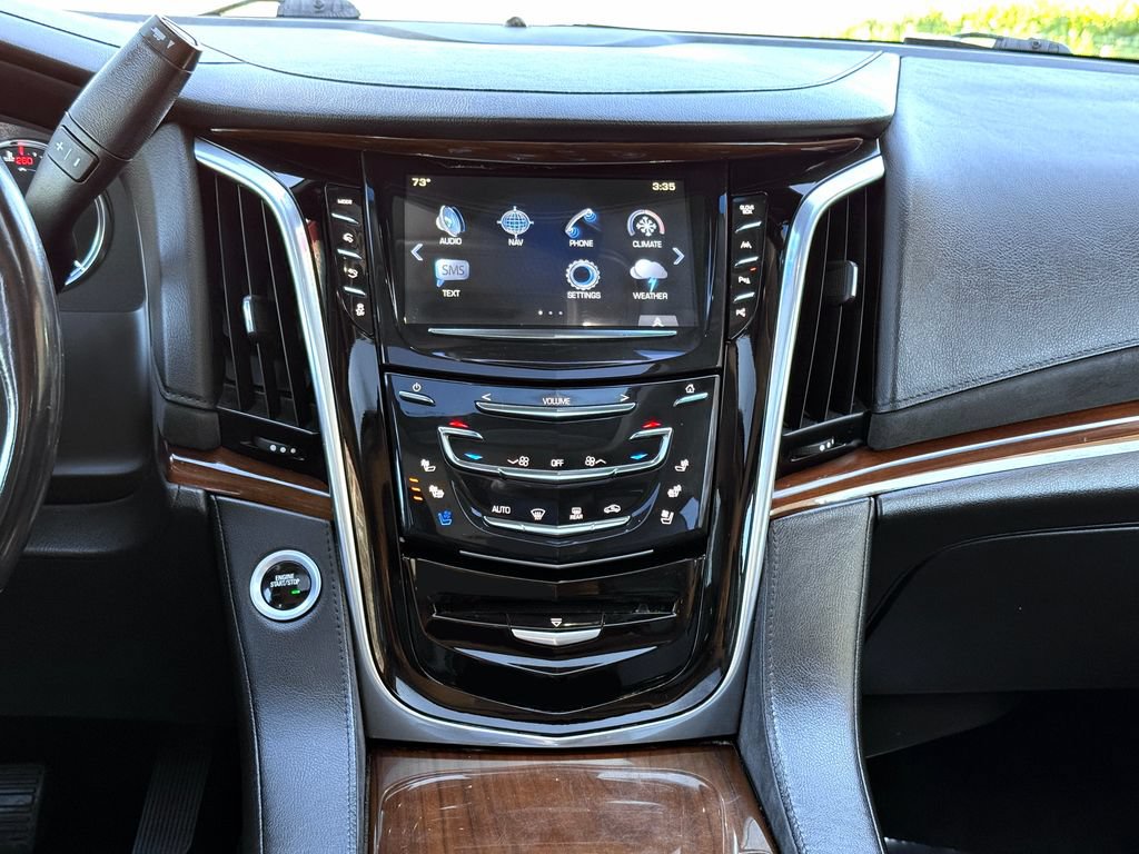 Used 2018 Cadillac Escalade ESV Premium Luxury AWD/4WD image 27