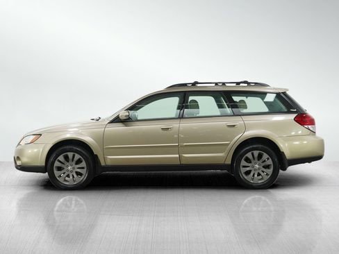 Used 2008 Subaru Outback 3.0R L.L. Bean AWD/4WD image 2