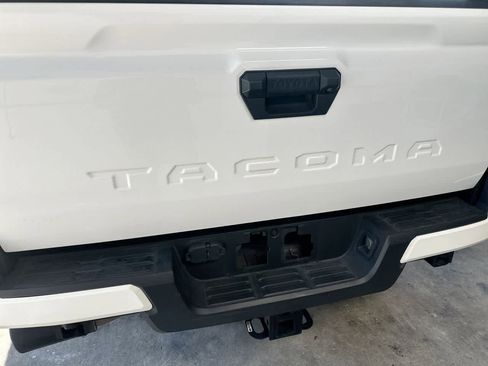 Used 2024 Toyota Tacoma TRD Sport RWD image 10