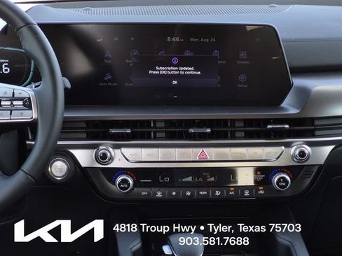 Certified 2025 Kia Telluride LX FWD image 23