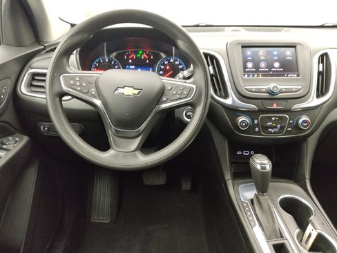 Used 2020 Chevrolet Equinox LT image 22
