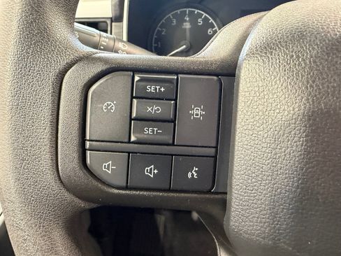 Used 2023 Ford F150 XLT AWD/4WD image 40