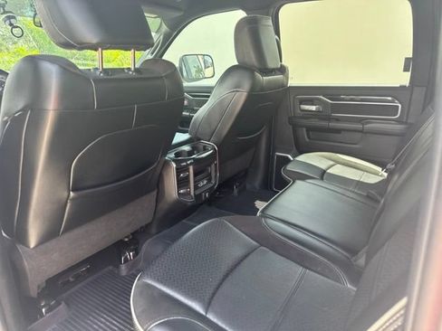 Used 2022 RAM 2500 Laramie w/ Night Edition AWD/4WD image 3