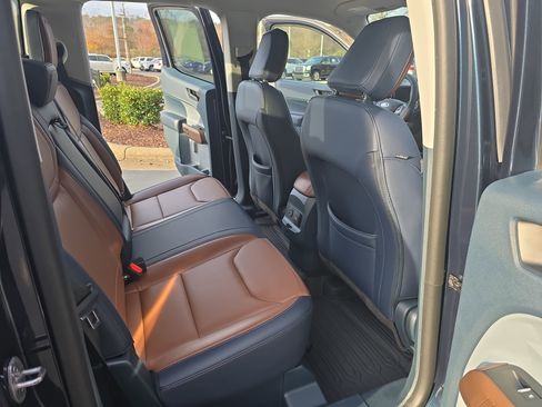 Used 2023 Ford Maverick Lariat w/ Lariat Luxury Package image 13