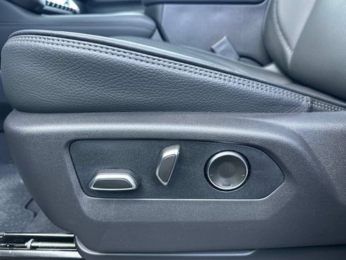 Used 2026 GMC Yukon XL Denali w/ Sun & Power Step Package AWD/4WD image 12