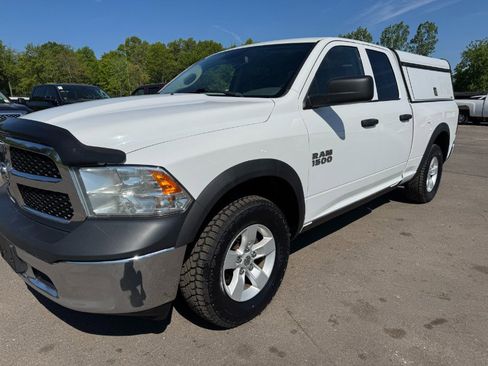 Used 2018 RAM 1500 Express AWD/4WD image 9