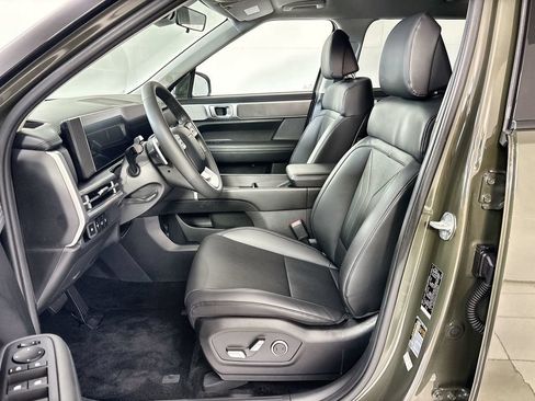 Used 2024 Hyundai Santa Fe SEL FWD image 13