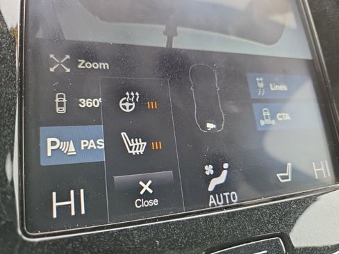 Used 2019 Volvo XC90 T6 Momentum image 38