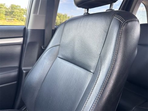 Used 2019 Toyota Highlander XLE image 43