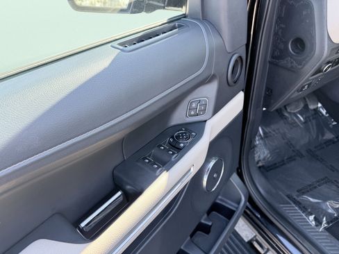 Used 2024 Ford Expedition Max Limited image 24