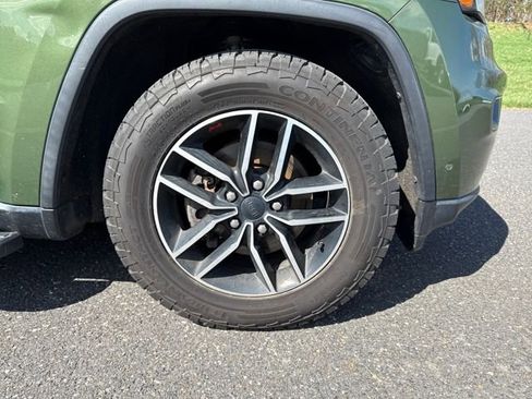 Used 2020 Jeep Grand Cherokee Trailhawk w/ Premium Lighting Group image 11