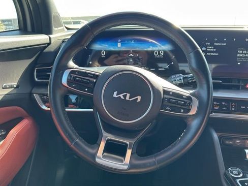 Used 2025 Kia Sportage SX image 21