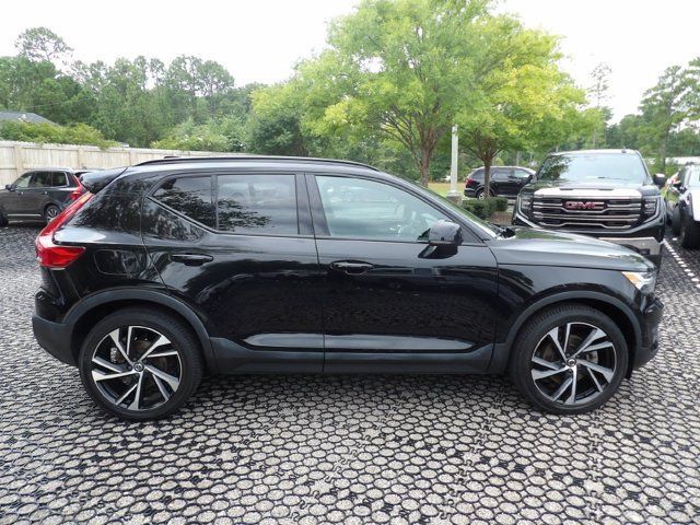 Used 2020 Volvo XC40 T5 R-Design AWD/4WD image 5