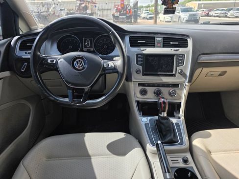 Used 2016 Volkswagen Golf Limited Edition FWD image 10