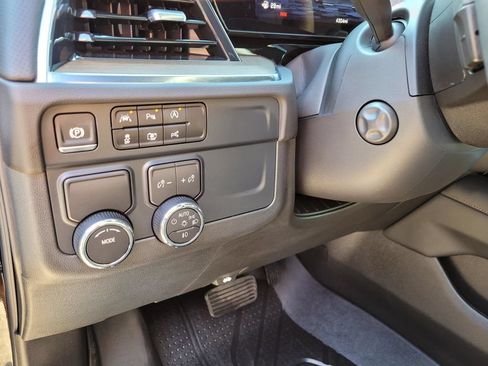 Used 2026 Chevrolet Tahoe High Country RWD image 22