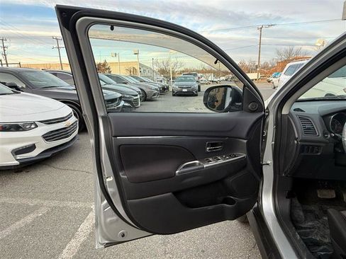 Used 2019 Mitsubishi Outlander Sport AWD image 28