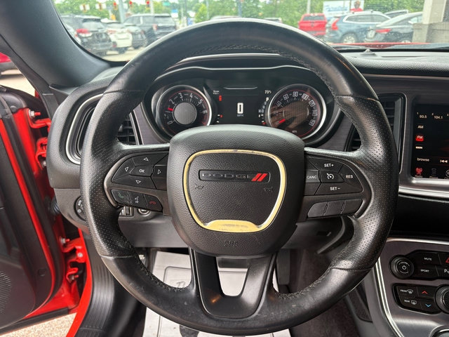 Used 2017 Dodge Challenger SXT w/ Driver Convenience Group RWD image 17