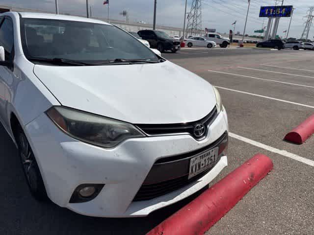 Used 2016 Toyota Corolla LE FWD image 4