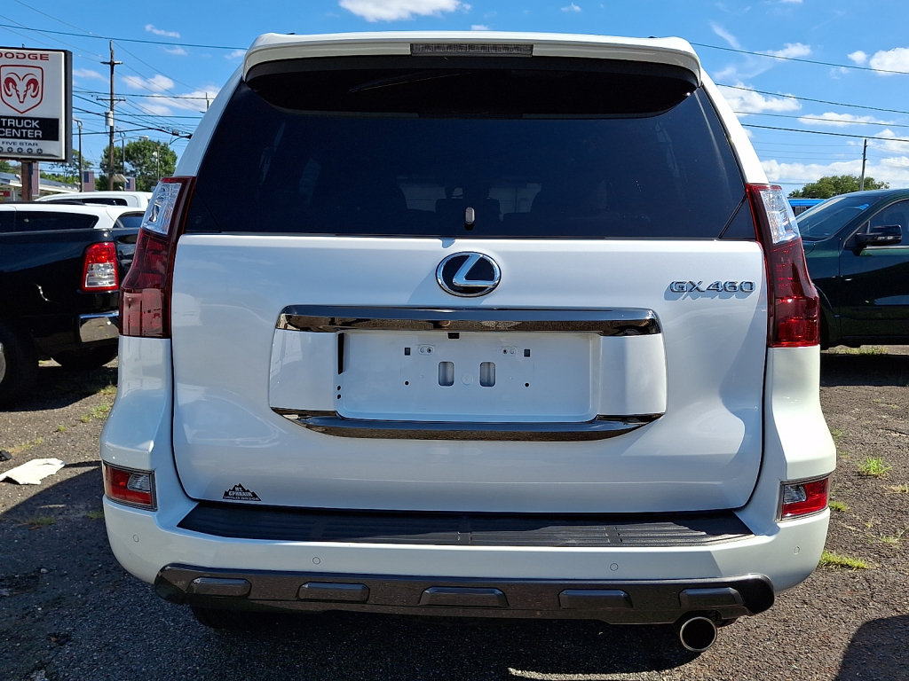 Used 2022 Lexus GX 460 w/ Black Line Special Edition AWD/4WD image 4
