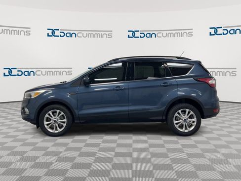 Used 2018 Ford Escape SE w/ SE Sync 3 Package AWD/4WD image 5
