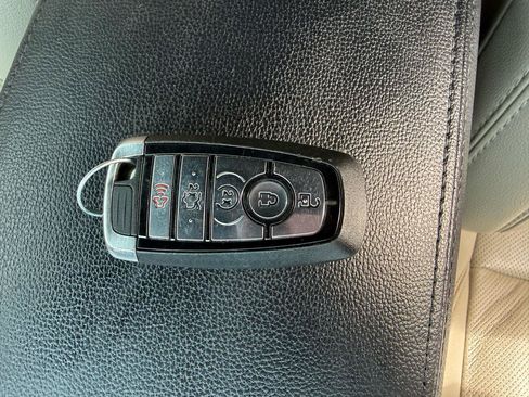 Used 2018 Ford Explorer Limited w/ Equipment Group 301A AWD/4WD image 48